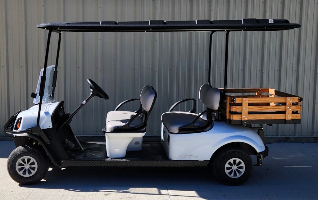 2025 Cushman Shuttle 4 EFI Gas Bright White image