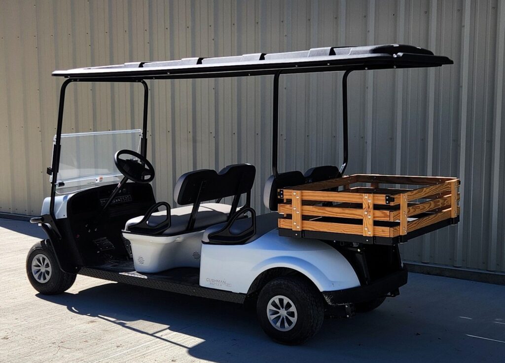 2025 Cushman Shuttle 4 EFI Gas Bright White image