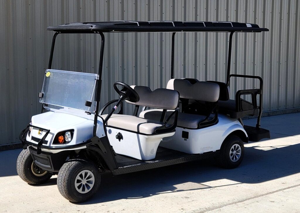 2025 Cushman Shuttle 6 EFI Gas Bright White image