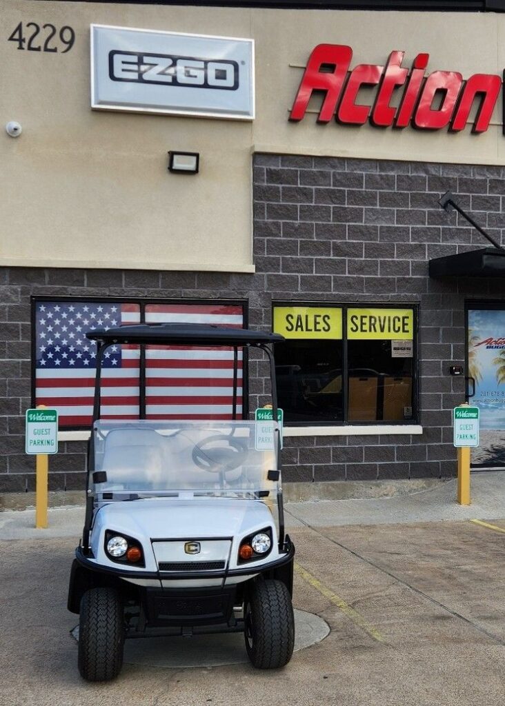 2025 Cushman Shuttle 6 EFI Gas Bright White image