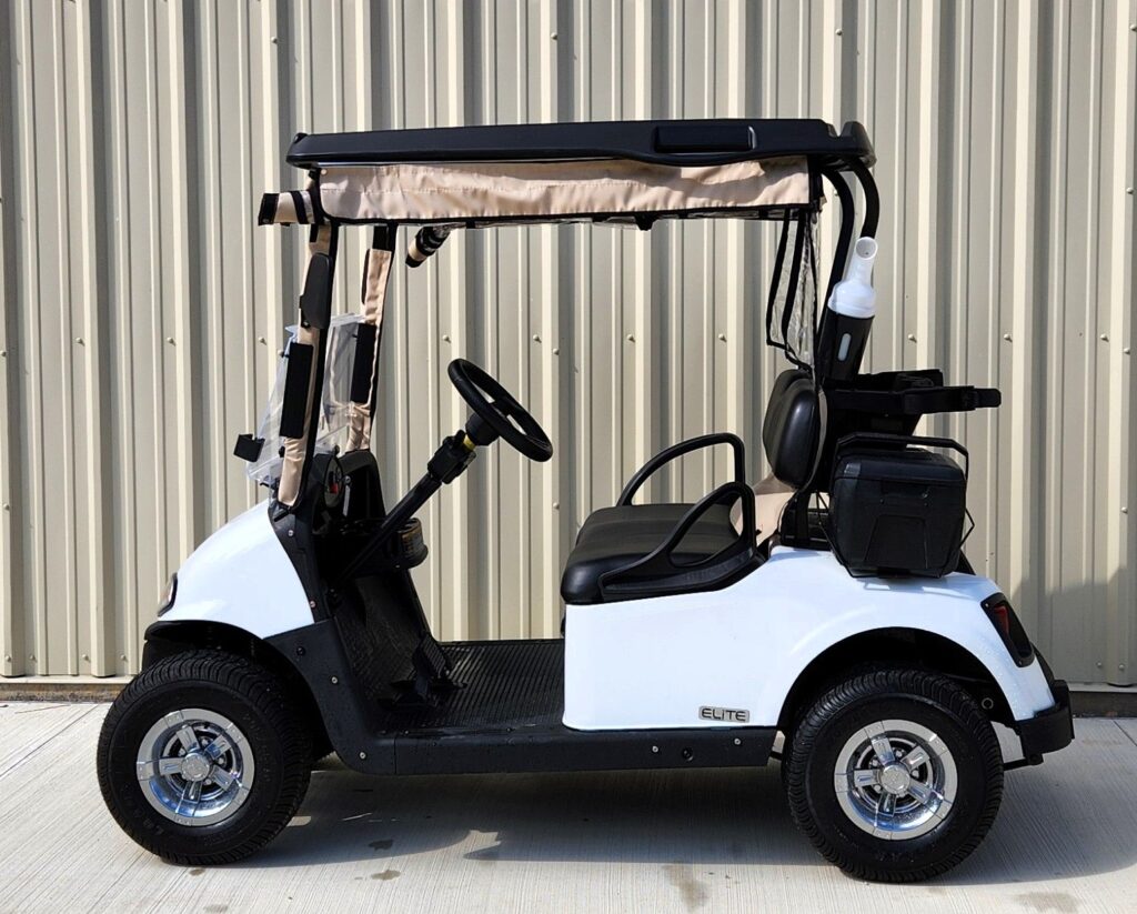2021 E-Z-GO Freedom RXV ELiTE 2.0 white – used image